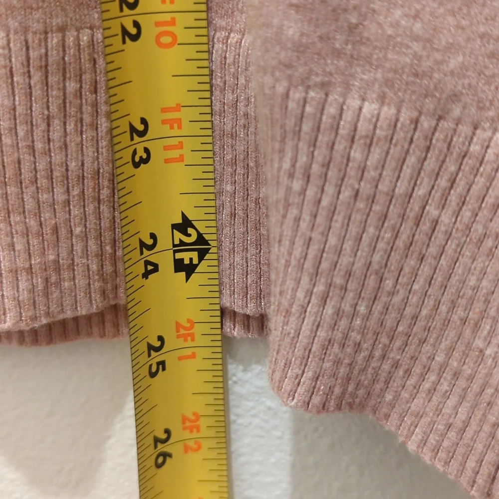 Pink Sweater - Picture 6 of 7